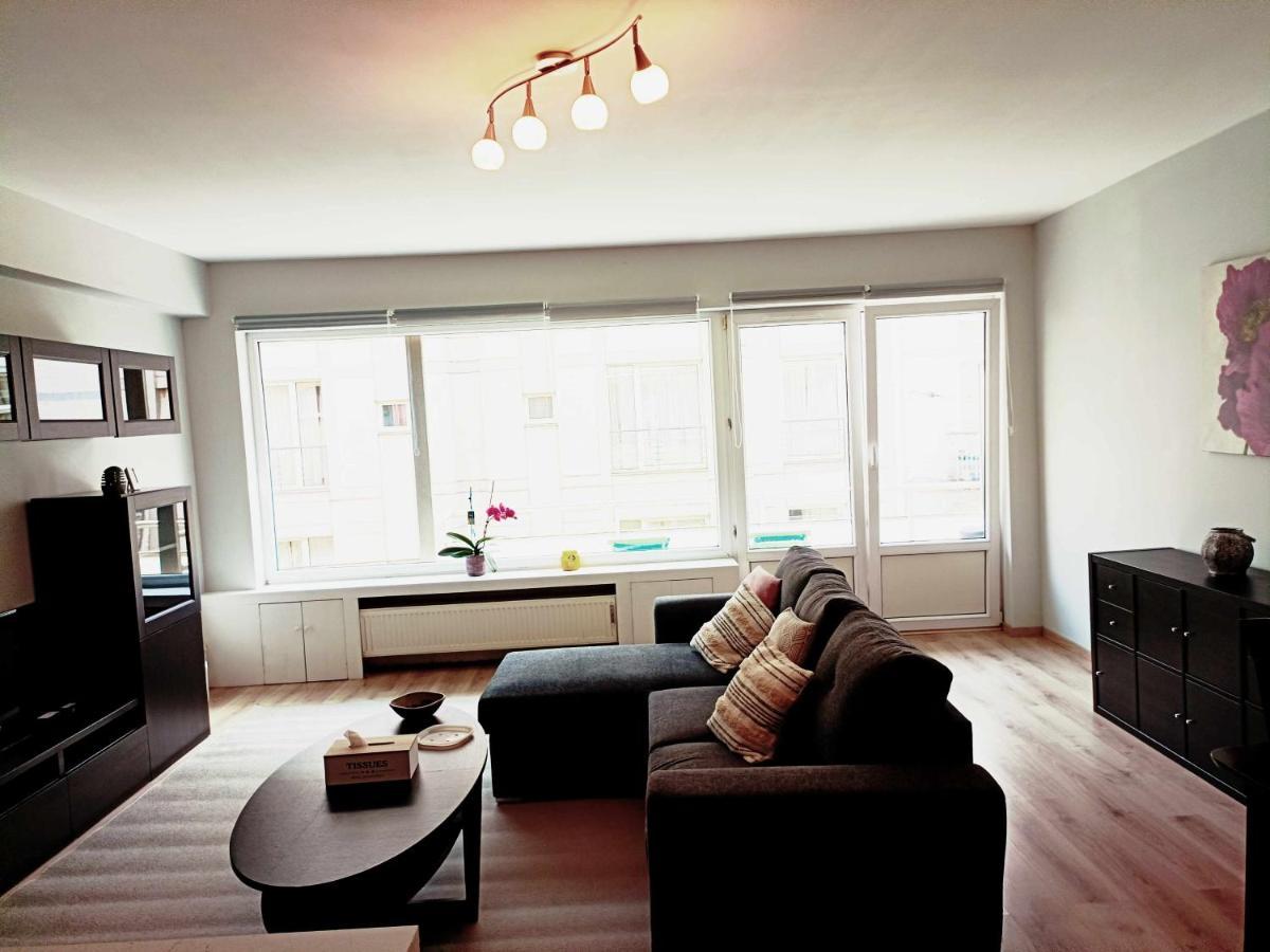 Cozy 2 Bedroom Apartment - Metro Montgomery Brussels Exterior photo